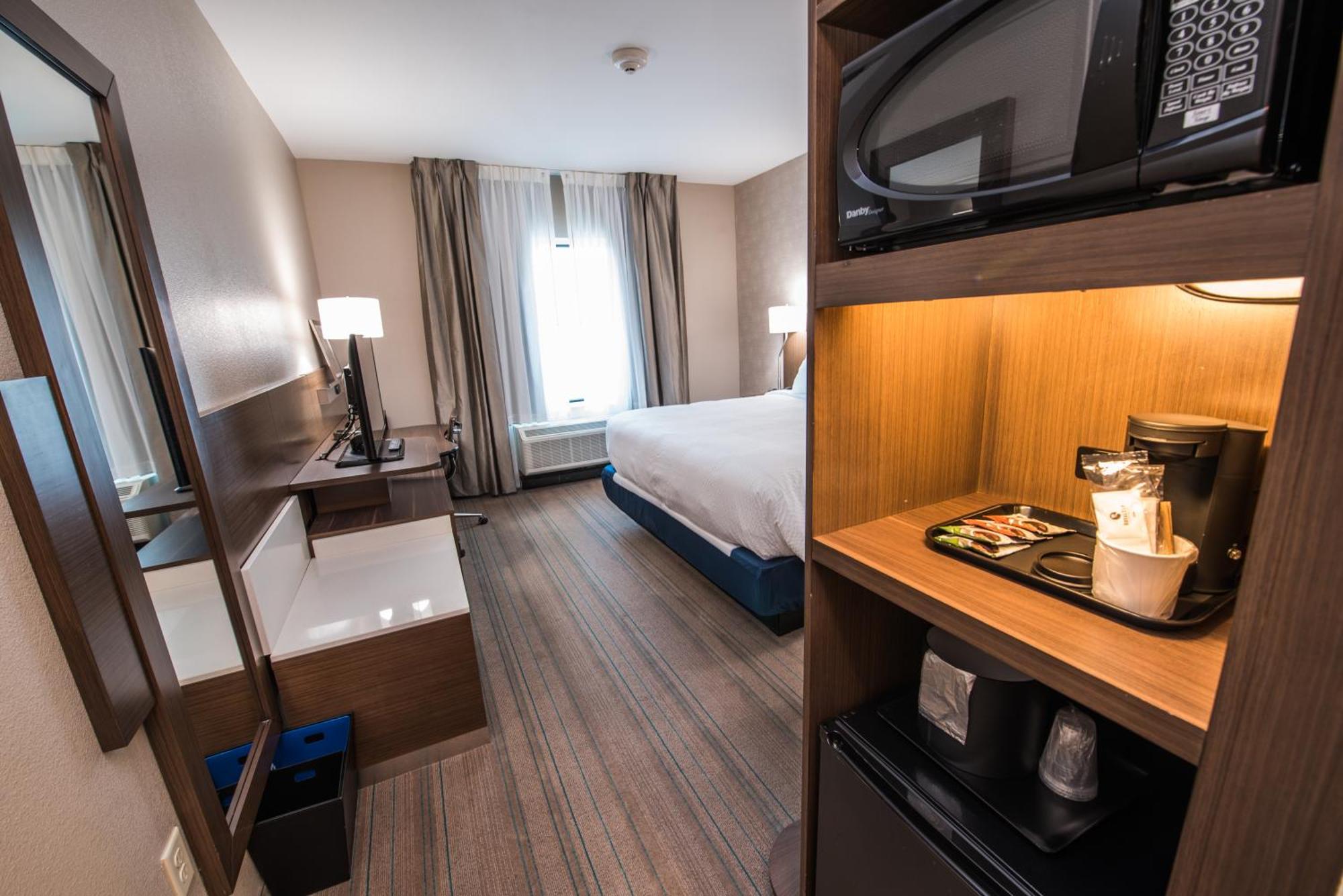 Fairfield Inn & Suites By Marriott Хантсвилл Экстерьер фото