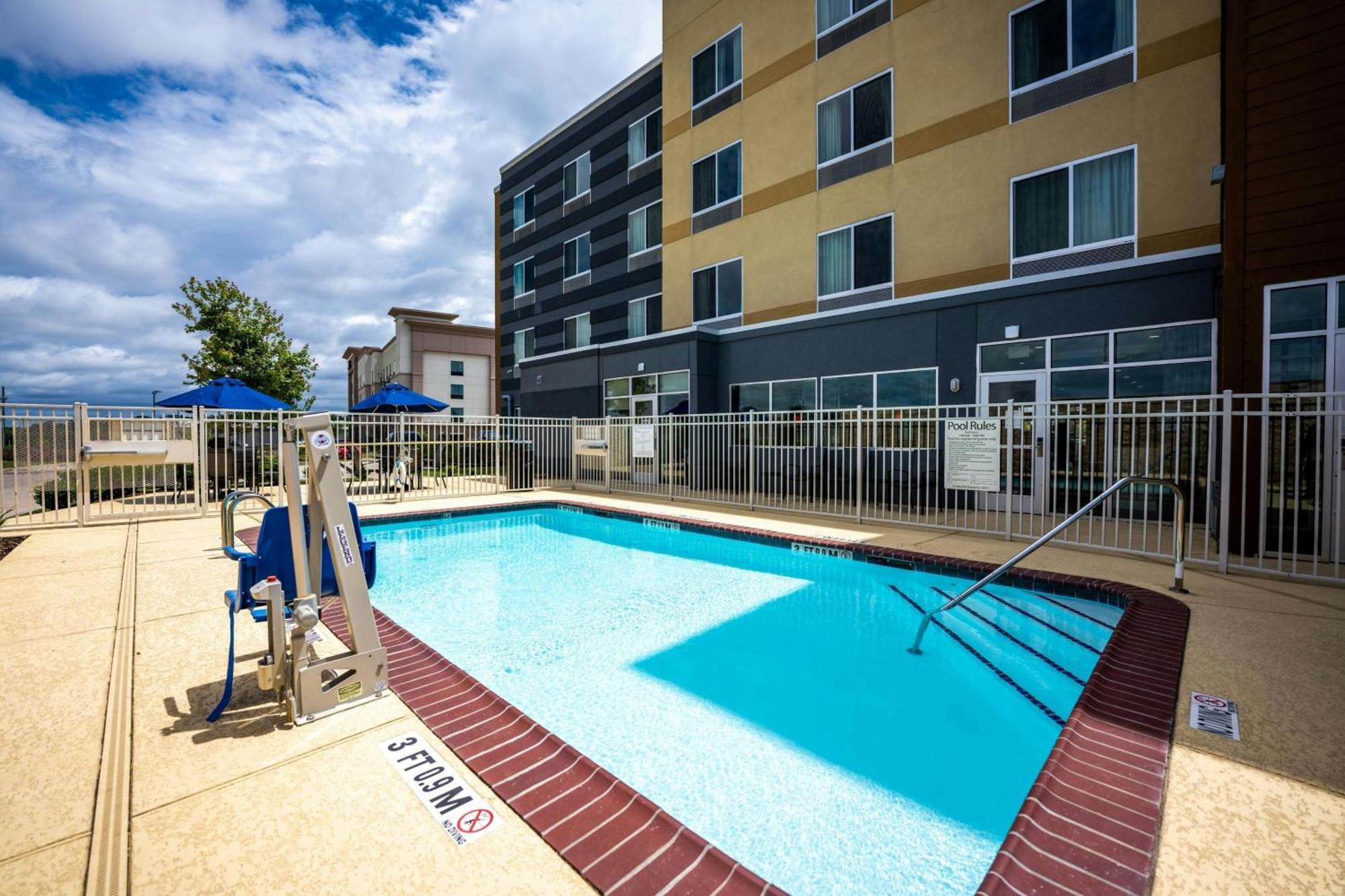 Fairfield Inn & Suites By Marriott Хантсвилл Экстерьер фото